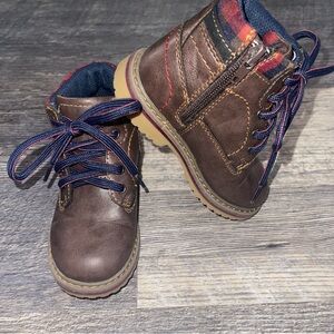Boys Brown Lace-Up Boots Plaid Lined Size 8M Side Zip Winter Fall Stone Canyon